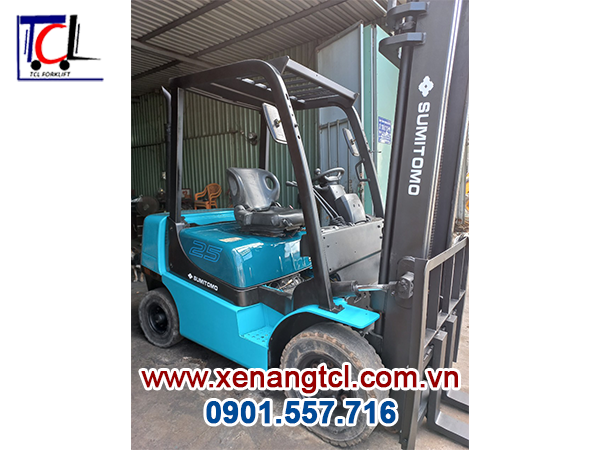 Xe nâng dầu hiệu Sumitomo 2.5 tấn